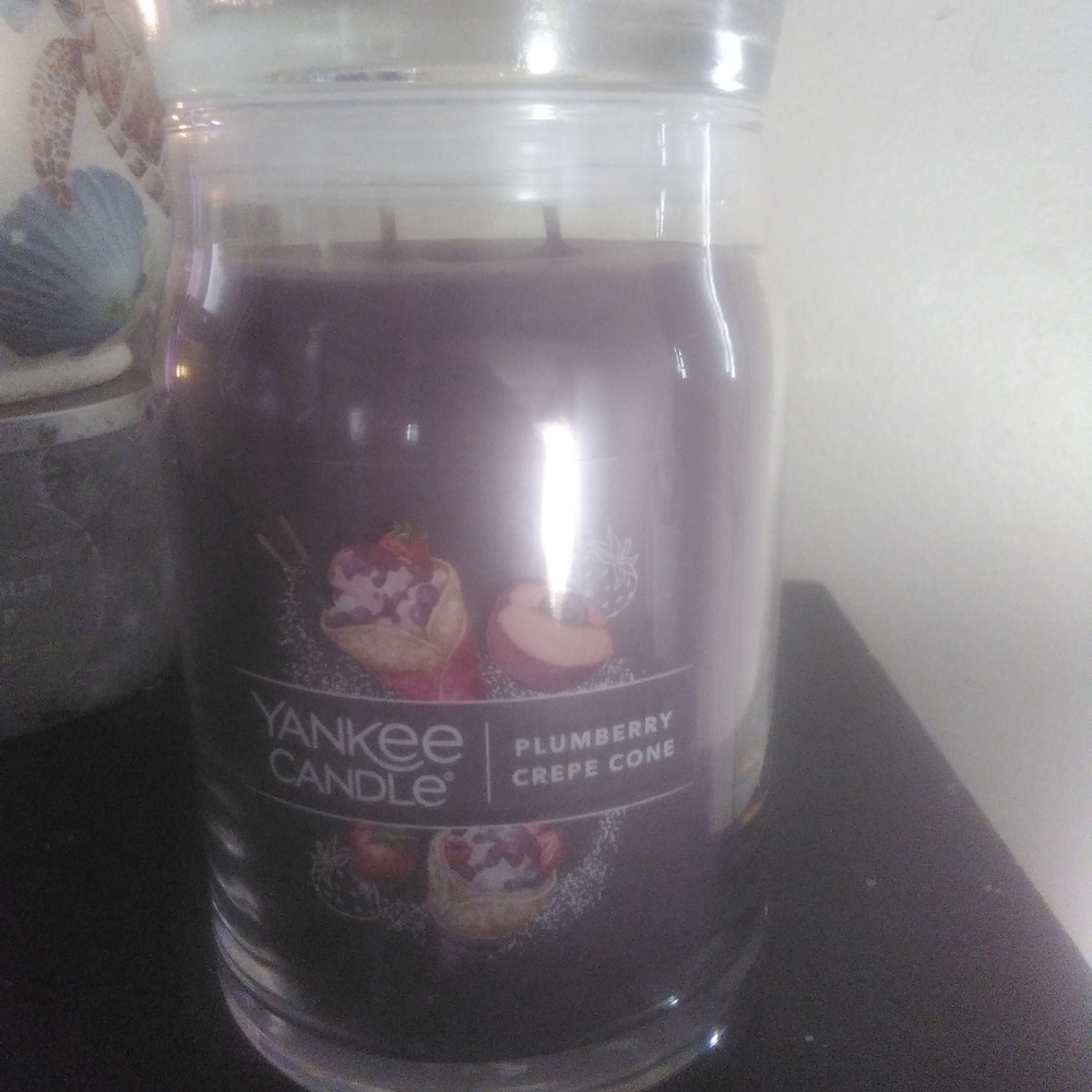 Yankee candle plumberry crepe cone